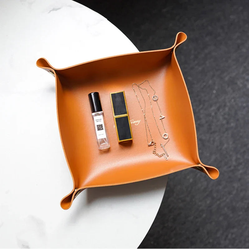 NORDIC LEATHER TRAY